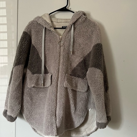 Nasty Gal Gray and Cream Teddy Jacket - Picture 2 of 8